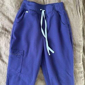 Purple Figs Women's Zamora Jogger scrub pant